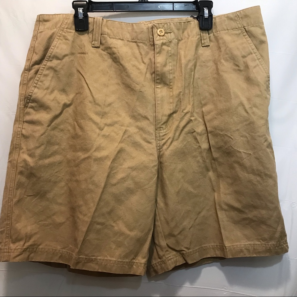 New IZOD khaki jeans shorts size 38  brown